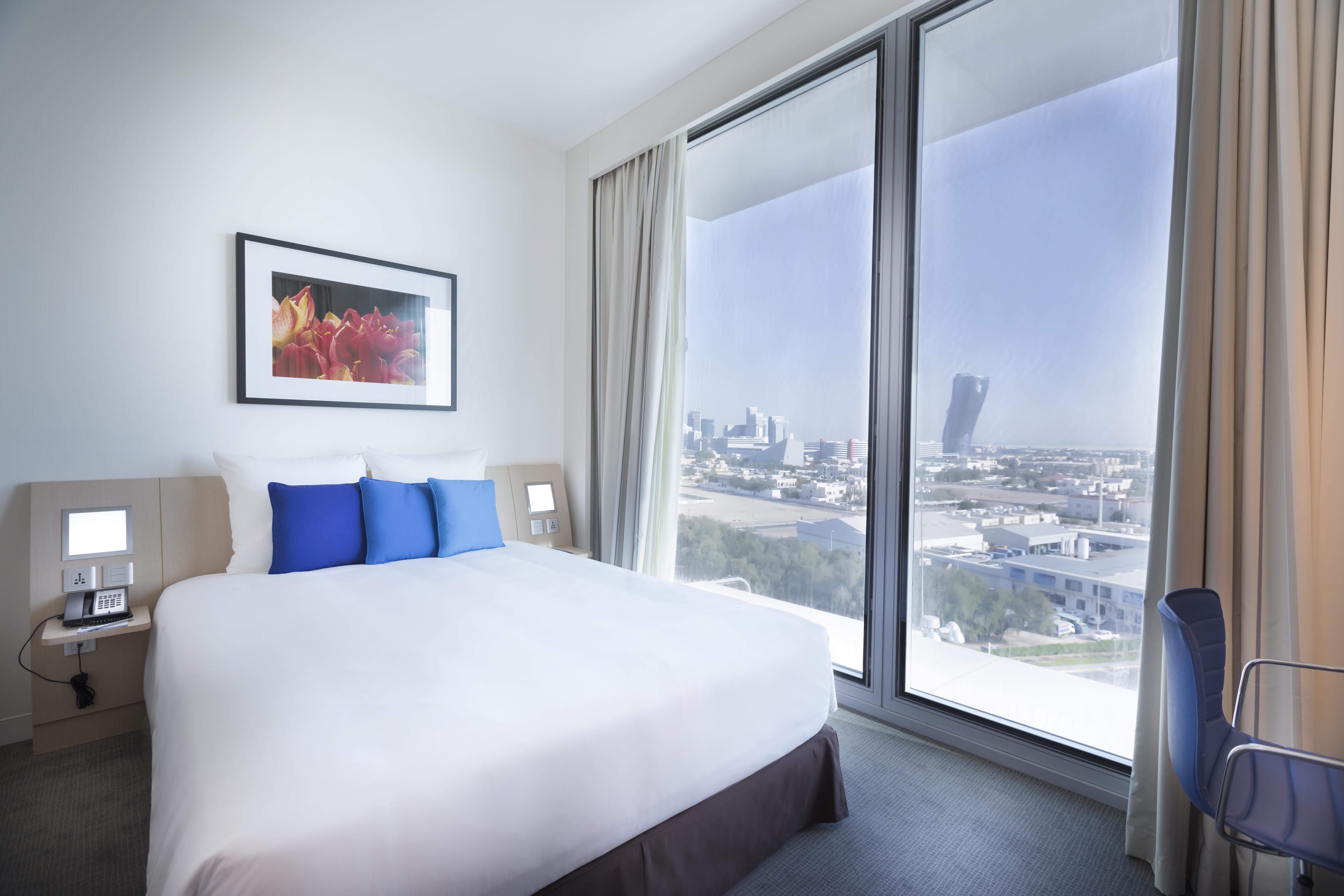 Novotel Abu Dhabi Al Bustan Esterno foto Room at the hotel